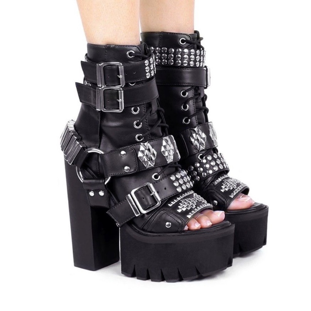 ISO Jeffrey Campbell Mestizo Boot